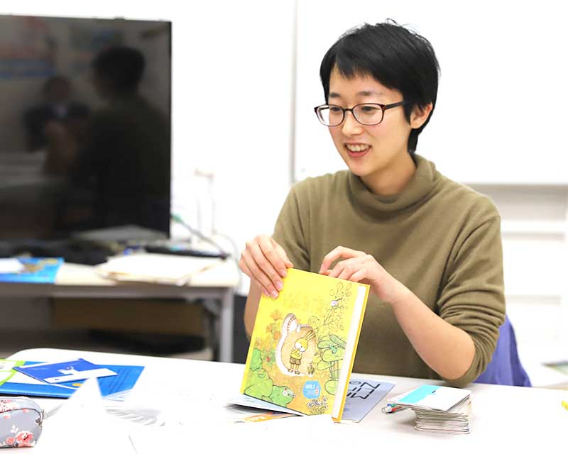 先生とコミュニケーションを取りながら、英語が楽しい!という感覚を大切にします